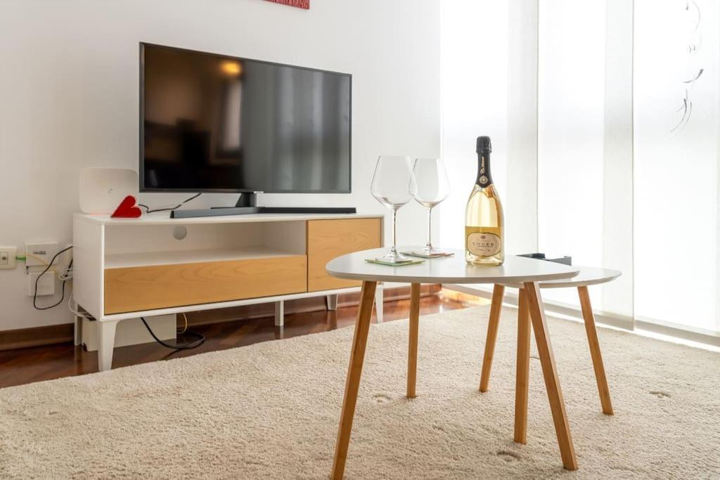 Duomo-PortaromanaXxl Home Terrace & Free Parking Milano Exterior foto